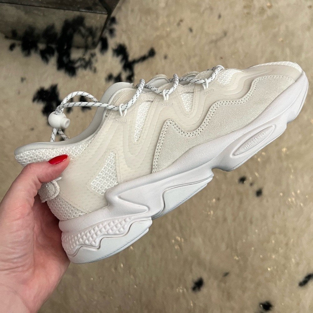 Ozweego Plus Adidas Sneakers
